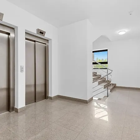 Lavi With Two Bedrooms